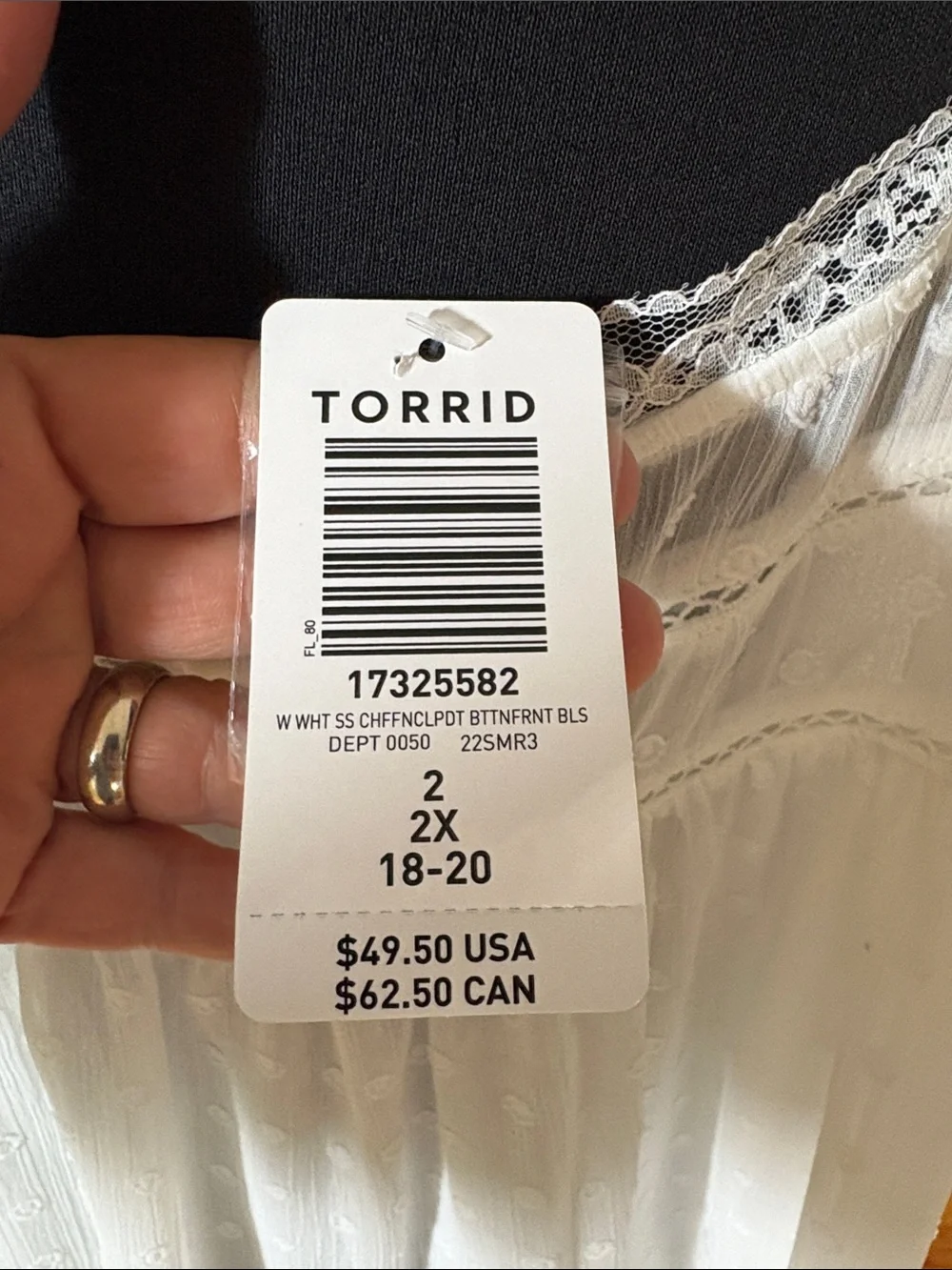 NWT torrid White Swiss Dot Button-Front Blouse - Picture 5 of 8